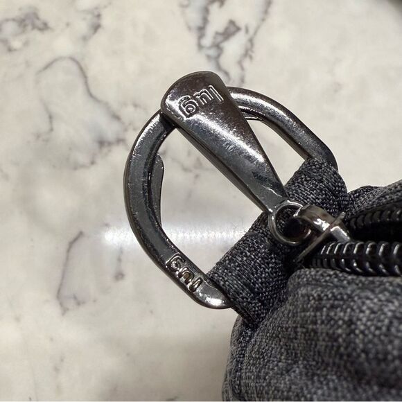 Lug carousel Heather Charcoal Quilted Crossbody Bag belt bag convertible RFID - Picture 14 of 14